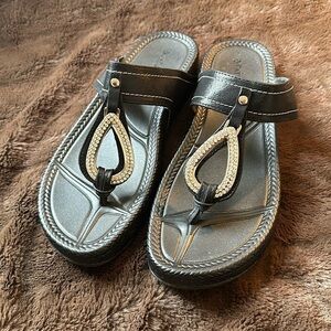 PATRIZIA by Spring Step Fran Black Sandal Sz 8.5 (EU39)